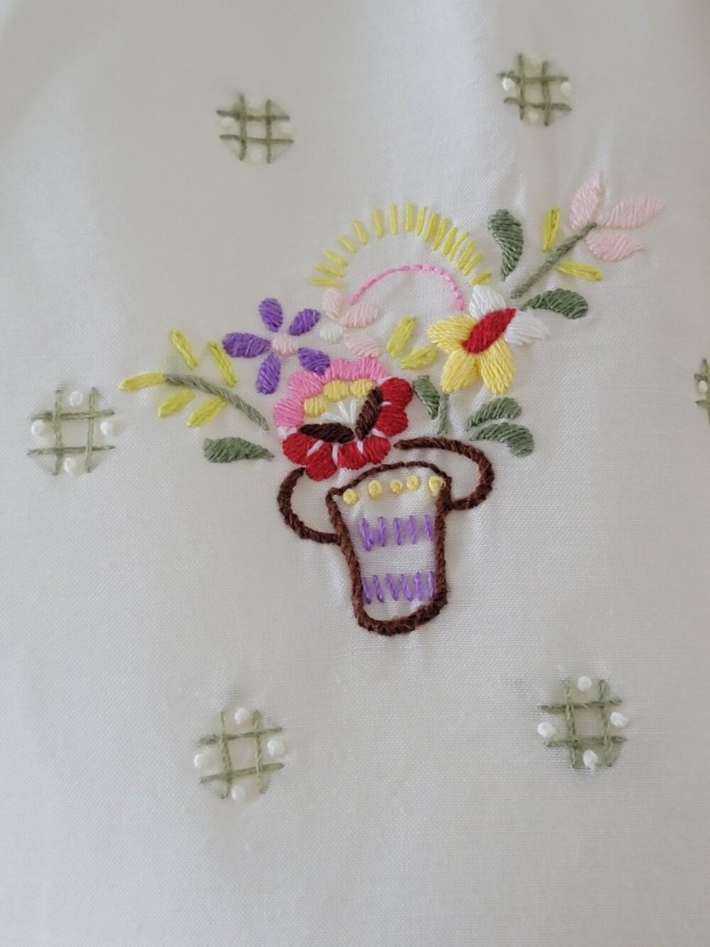 Vintage Hand Embroidered Floral Blouse Size 38 Medium Cream Cottagecore Top - Picture 11 of 11